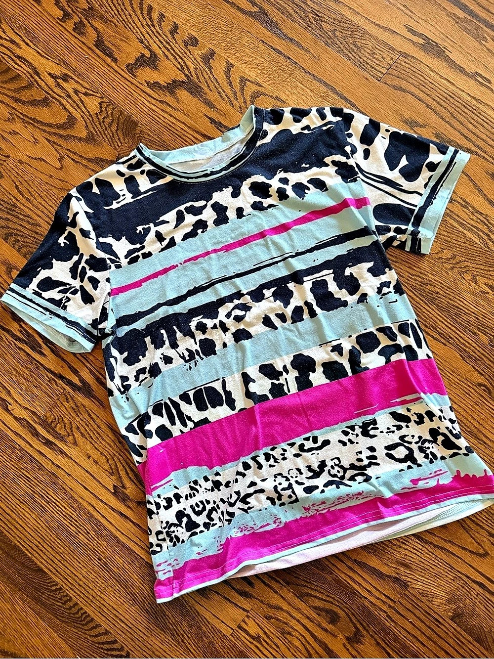 Short Sleeve Animal Print Tee in Pink & Blue